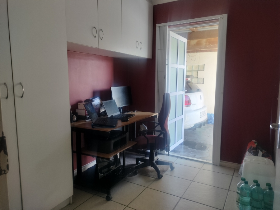 To Let 3 Bedroom Property for Rent in Hagley Western Cape